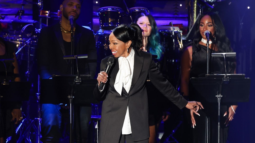 Gladys Knight Through The Years 10