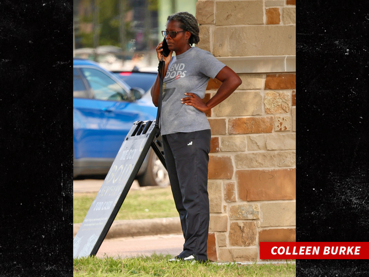 কোলিন বার্ক D4VD মম ব্যাকগ্রাউন্ড সাব