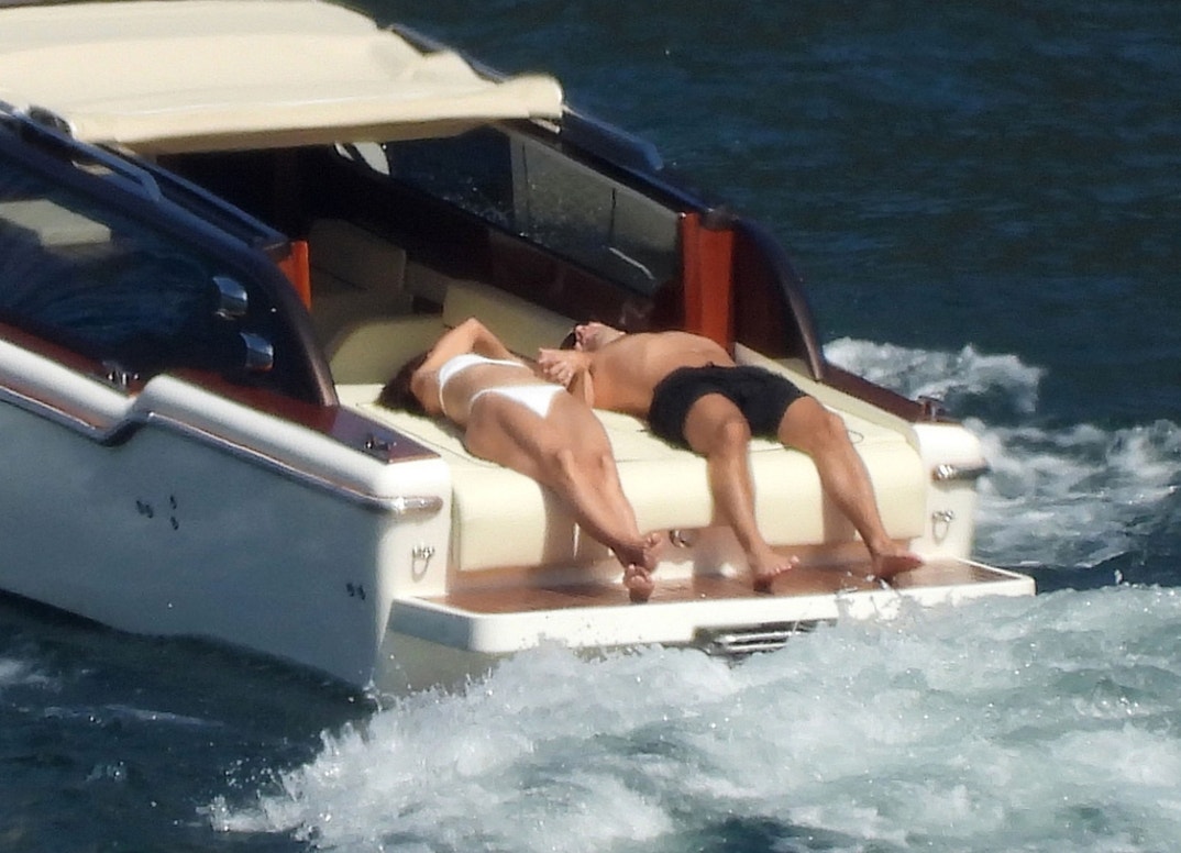 Katie Holmes PDA Lake Como 7