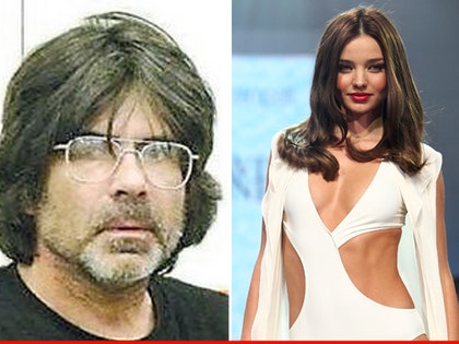 0621-SANDWICH-MAN-miranda-kerr