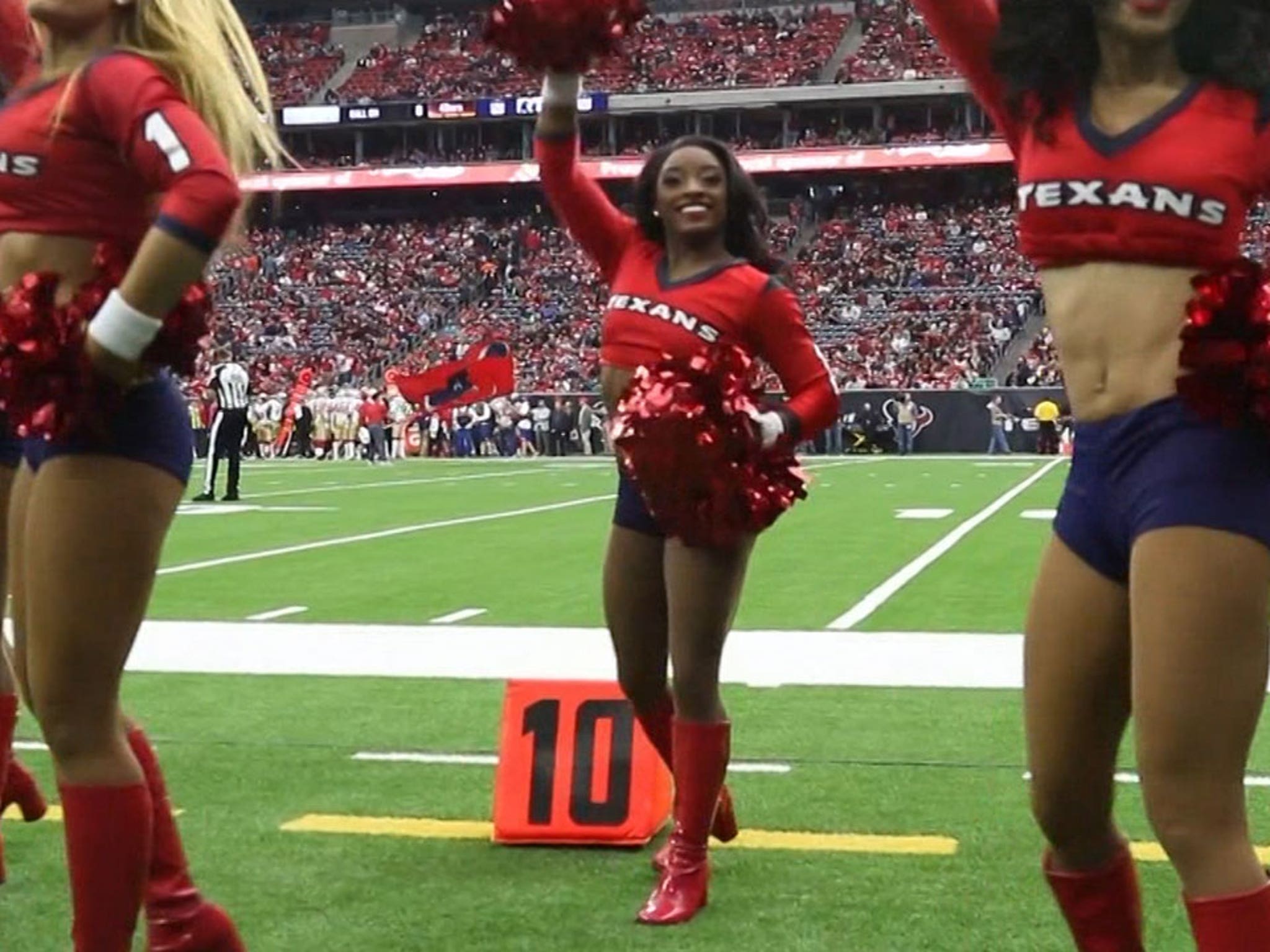 Simone Biles Makes Debut as Honorary Texans Cheerleader