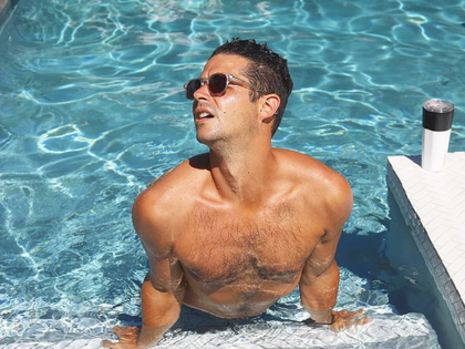 wells-adams-bachelor-shirtless-photos6