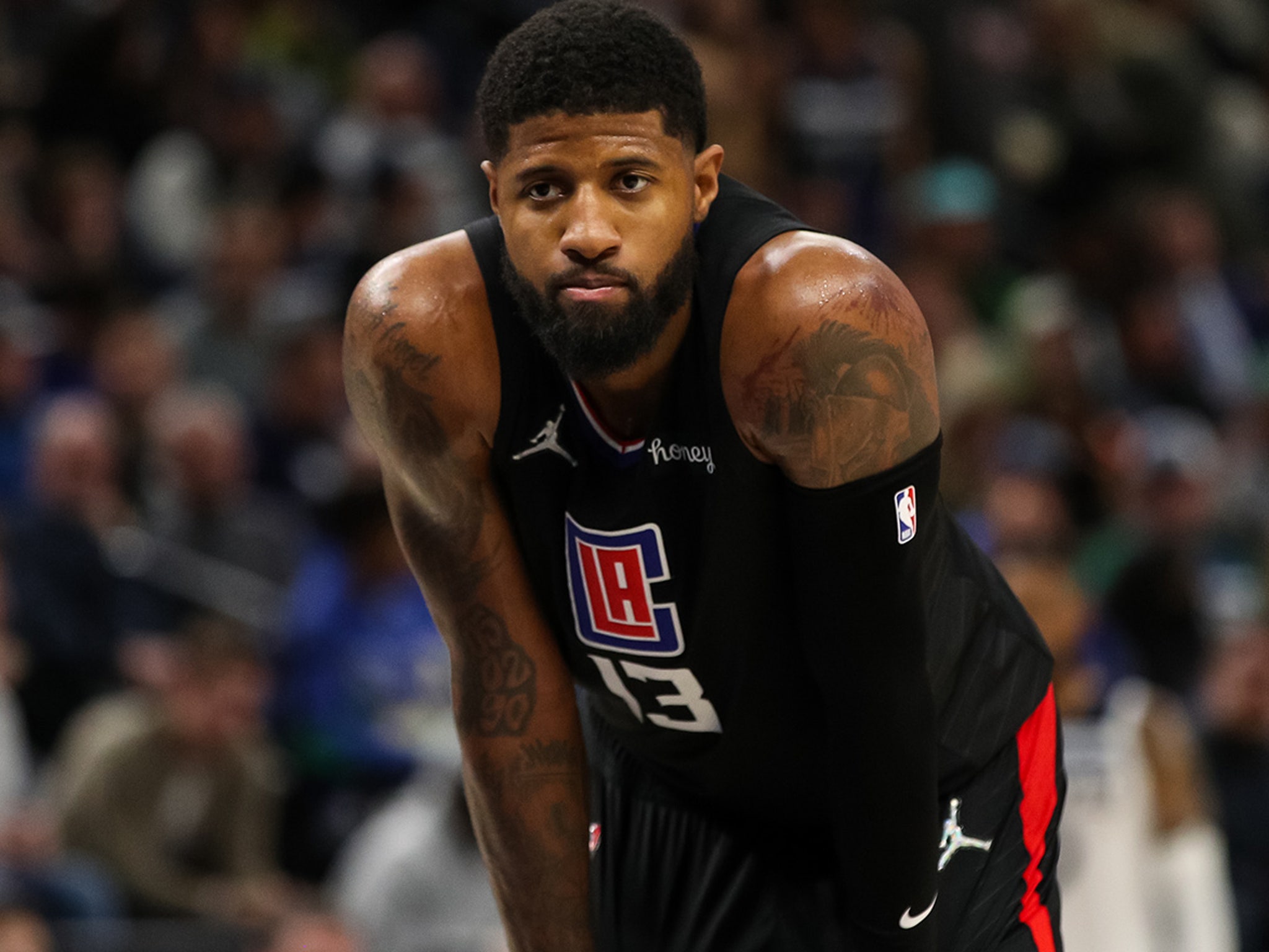 Download Paul George sports the LA Clippers jersey Wallpaper