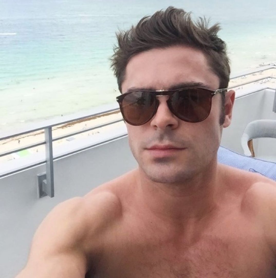 0417_zac_efron_hot_09