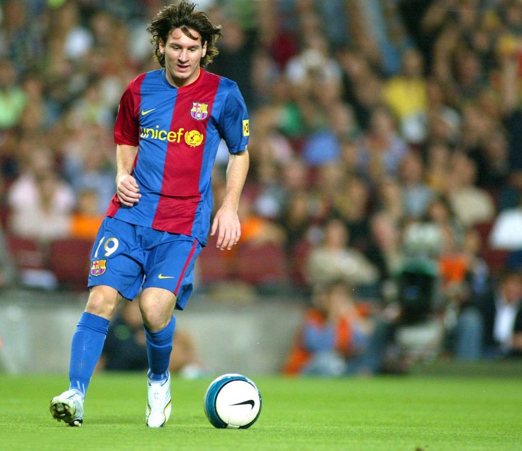 Lionel Messi On The Field Photos 15