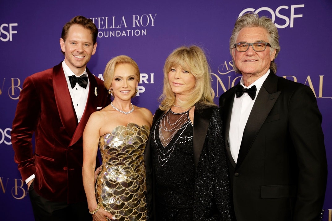 Stars At 4th Annual Snow Ball Gala 28