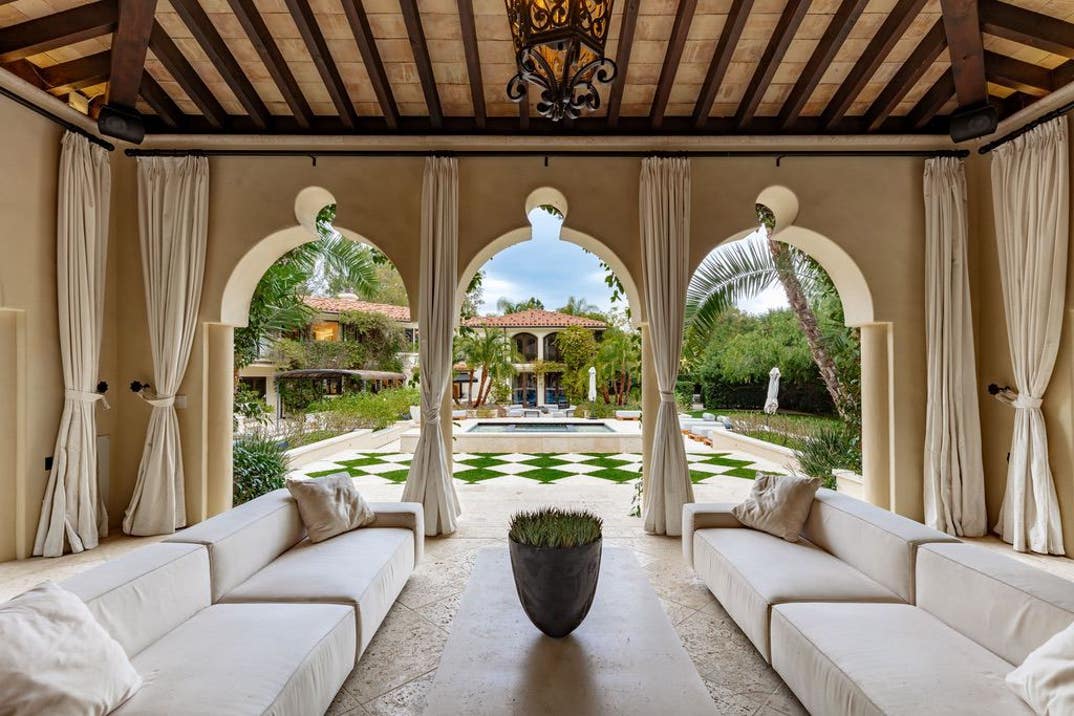 Kardashian Family Home 4