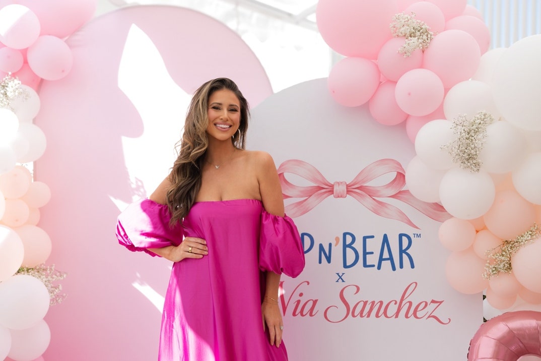 Nia Sanchez ZipnBear Breast Cancer Awareness Event 5