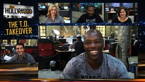 Terrell Owens -- Hey Chicago Bears ... I'M AVAILABLE!!!