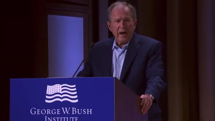George W. Bush Flubs, Putin'in Ukrayna'yı İşgalini Irak'ı İşgaliyle Eşdeğer Tutuyor