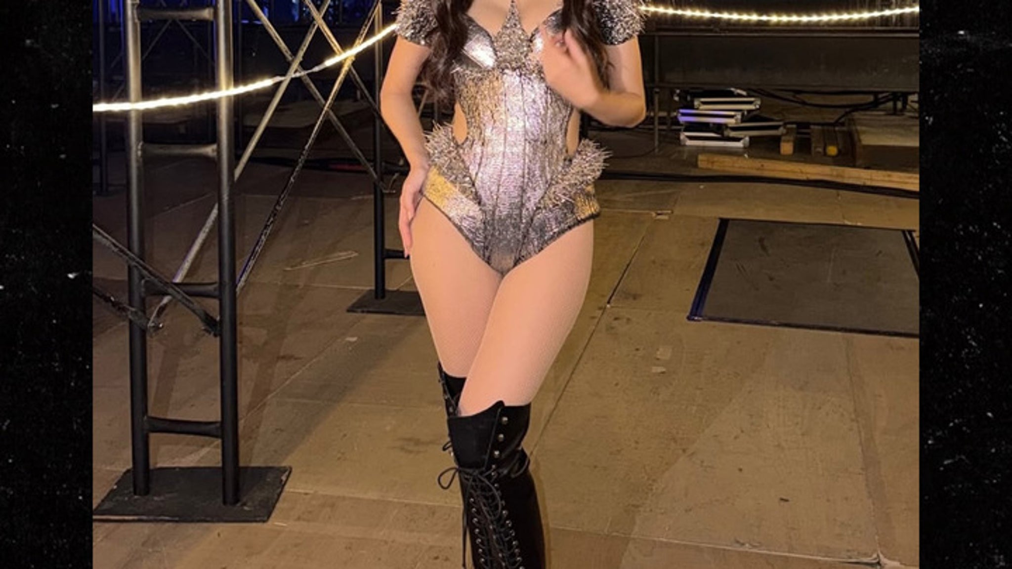 Thigh High Hotties -- Guess The K-Pop Queen!