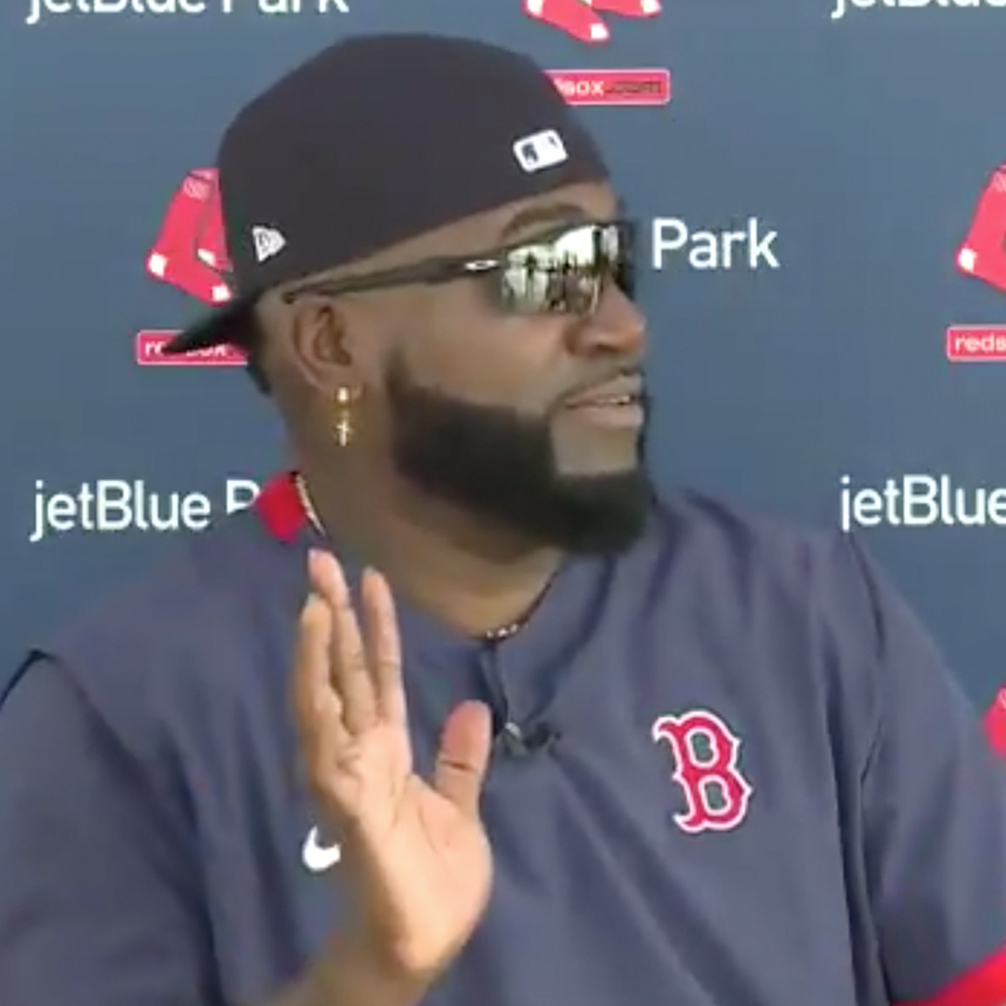 VIDEO: Astros mascot attempts to distract David Ortiz with belly