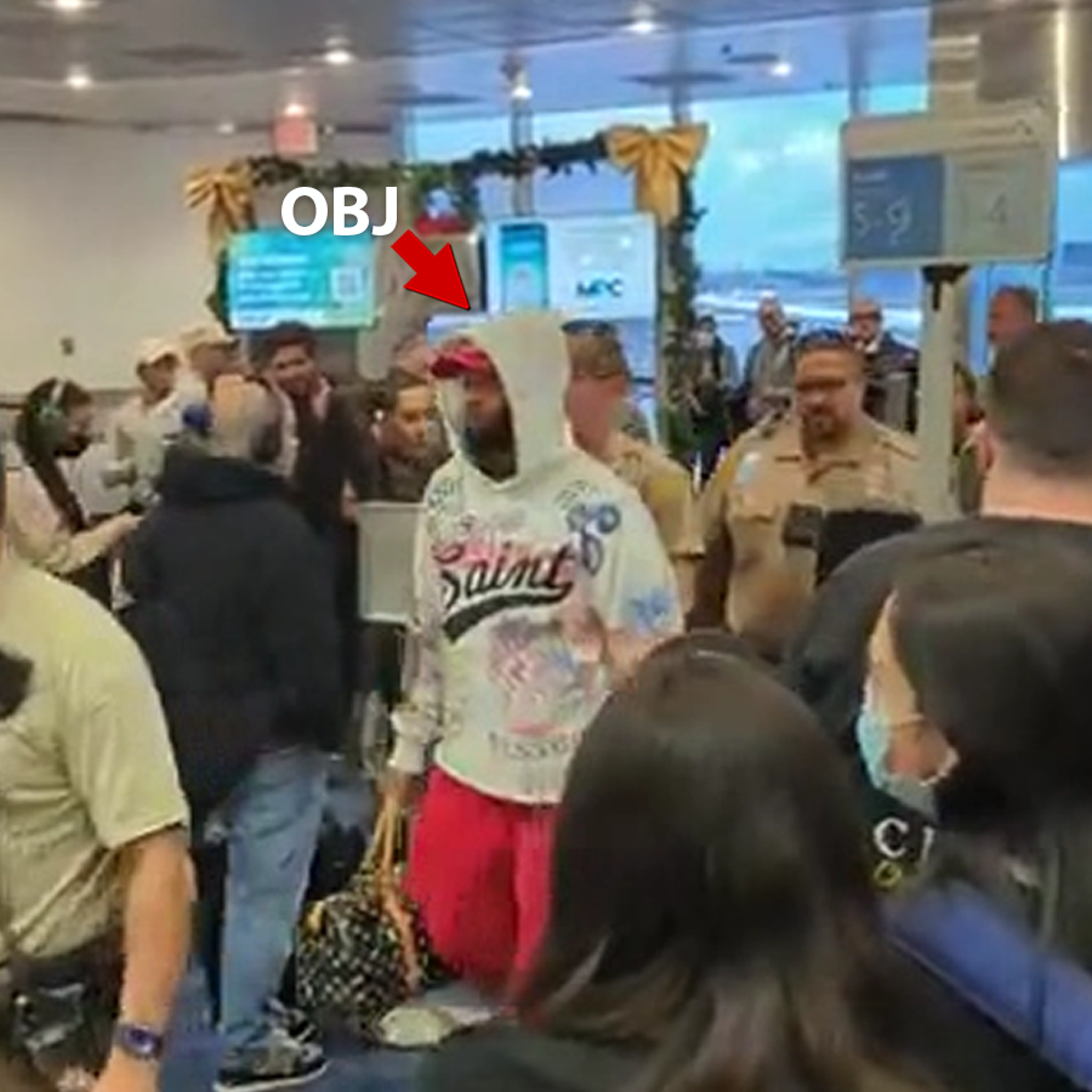 NFL WR Odell Beckham Jr. removed from plane in Miami