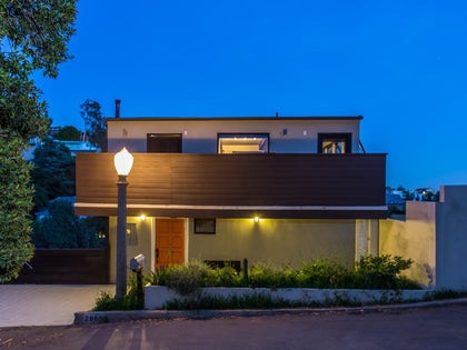 Sharna-Burgess-Sells-Hollywood-Hills-Home-Photos-20