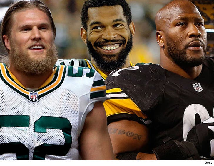 NFL -- Clears James Harrison Clay Matthews Julius Peppers In :: 0831-clay-mathews-julius-peppers-ames-harison-getty-3