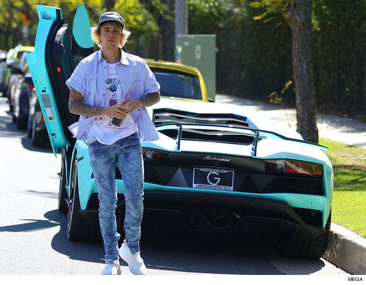 Justin Bieber Struggles to Back Out of Downhill Driveway with Lamborghini