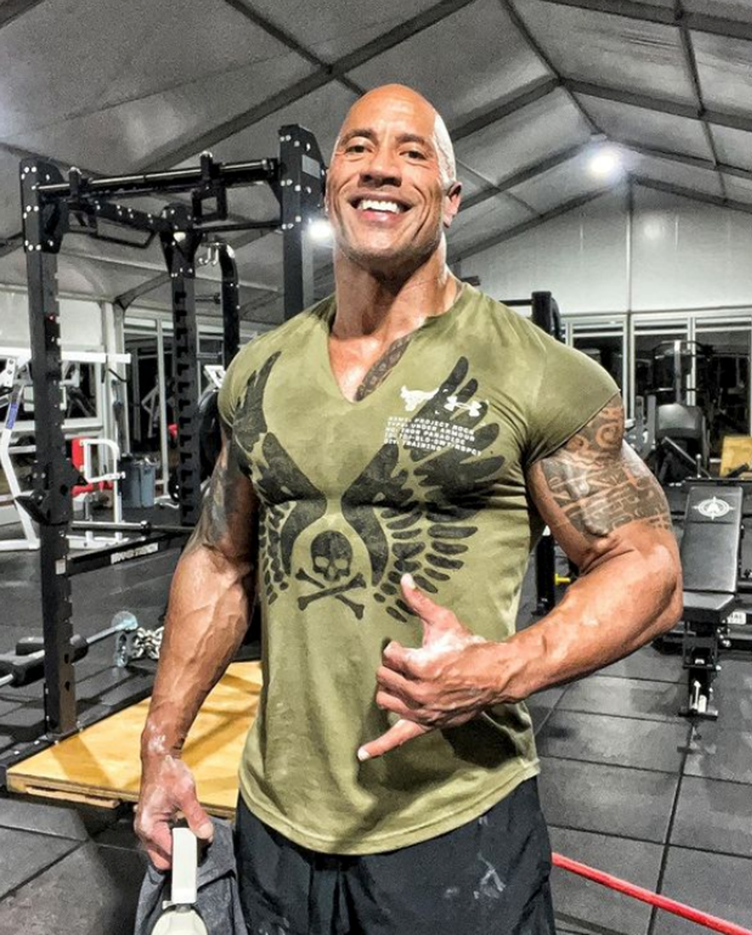 Dwayne-rock-Johnson-workout-gym-photos2
