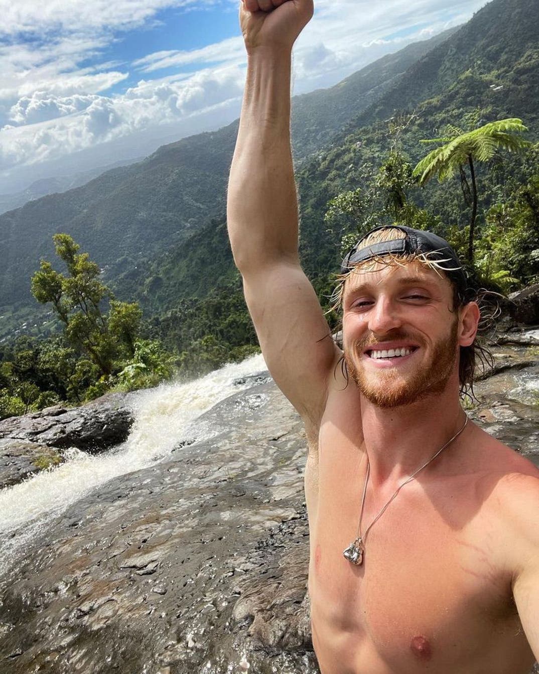 Logan Paul Hot Shots0006