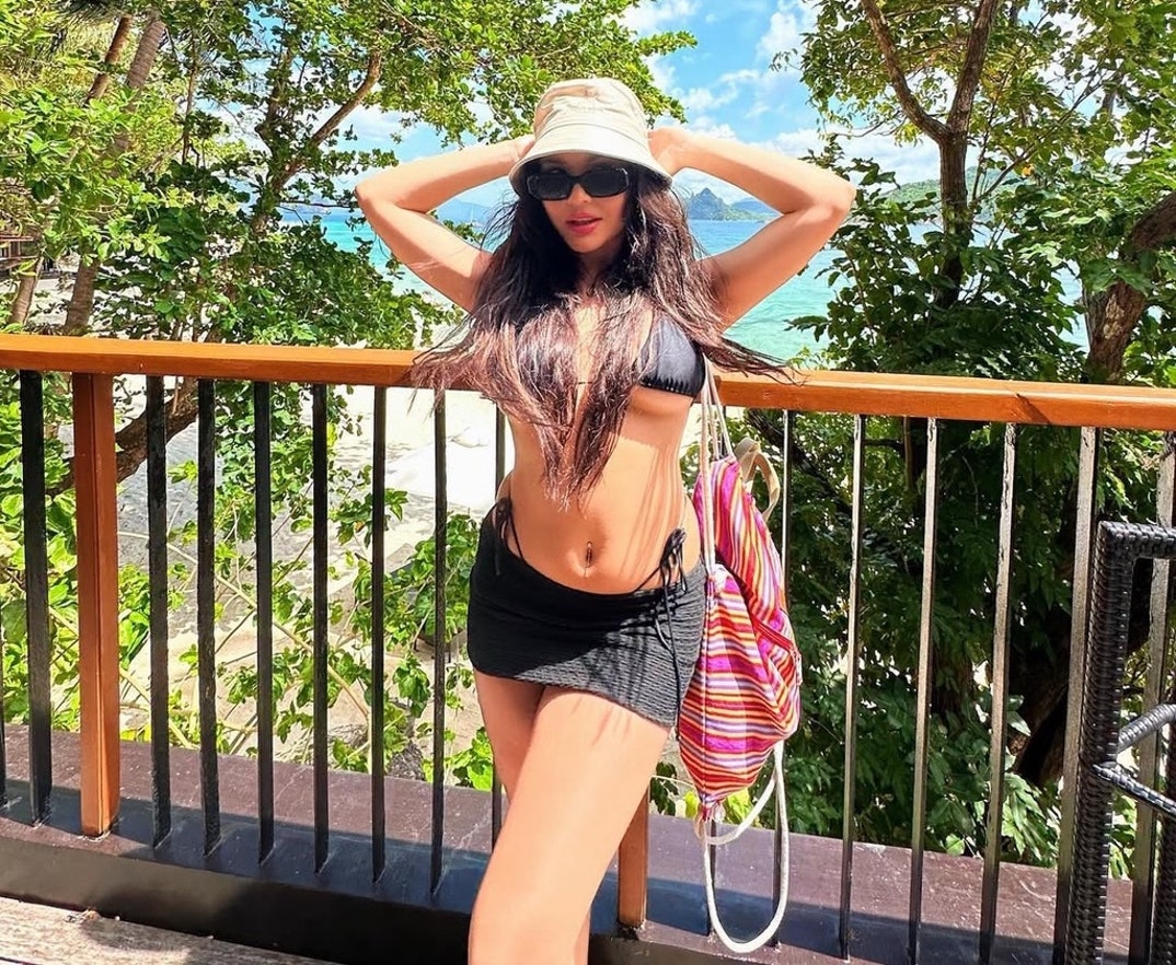 Stella Hudgens Sexy Sibling 17