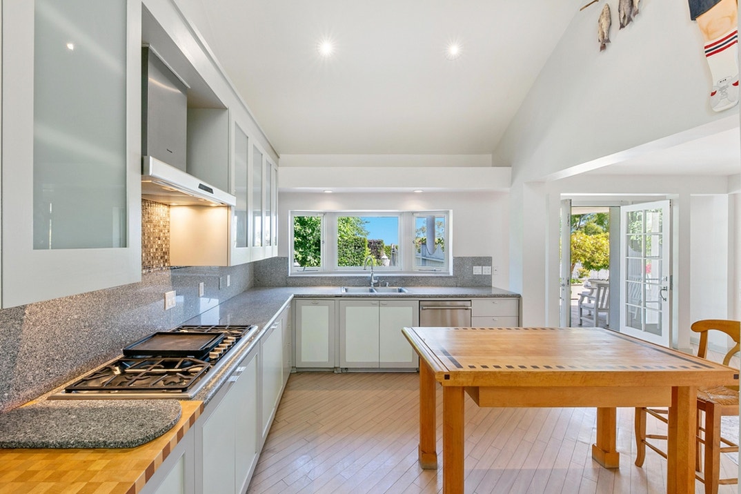 Richard Simmons Home Sale 13