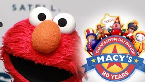 Elmo -- Won't Be Yanked From Thanksgiving Parade