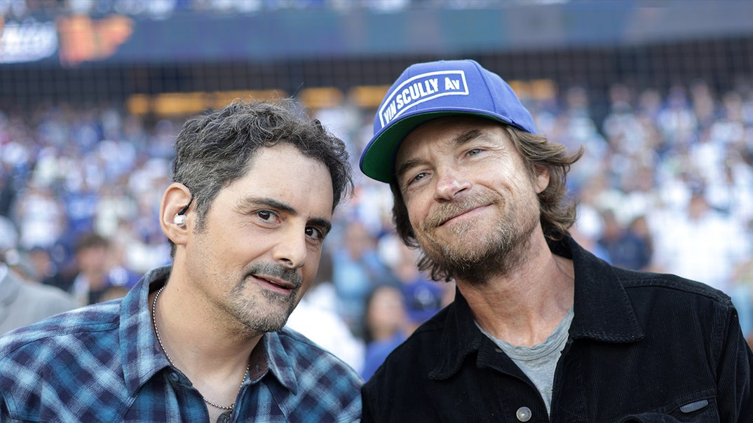 Stars at World Series Game 3 in Los Angeles getty 1