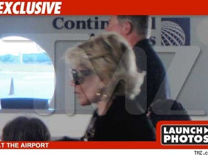 Joan Rivers 'Held Hostage' in Costa Rica