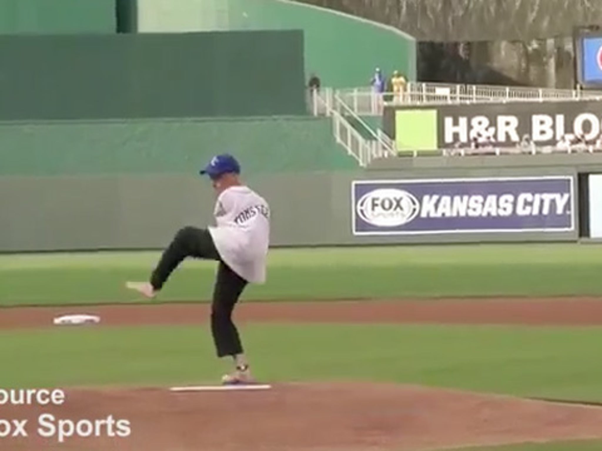 Tom Willis: Man with no arms set to throw his 29th first pitch at