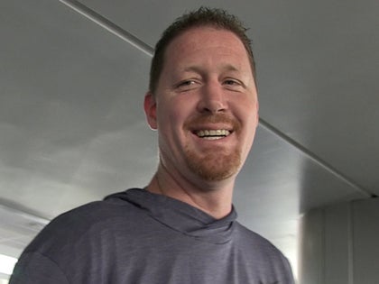 Shawn Bradley reveals he's had suicidal thoughts since being paralyzed in  bike crash