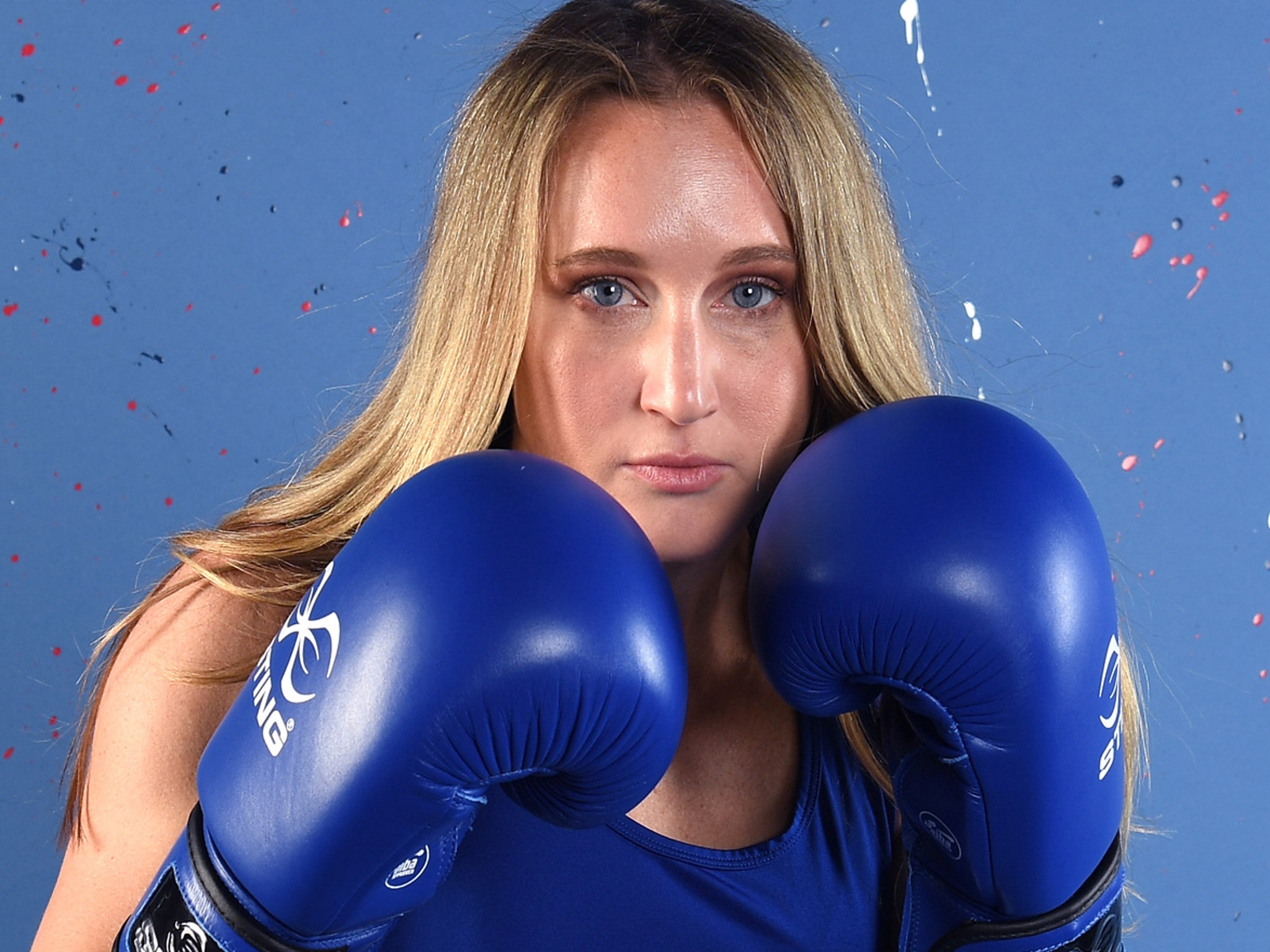 amateur boxer boxing her she