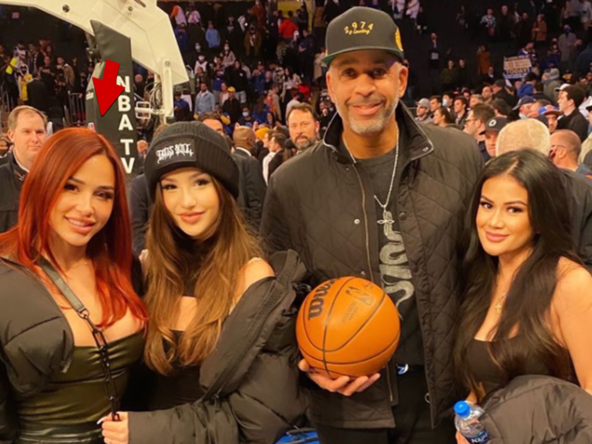 Dell Curry Flirty With Playmate Ana Cheri At Steph's Game, Model Says