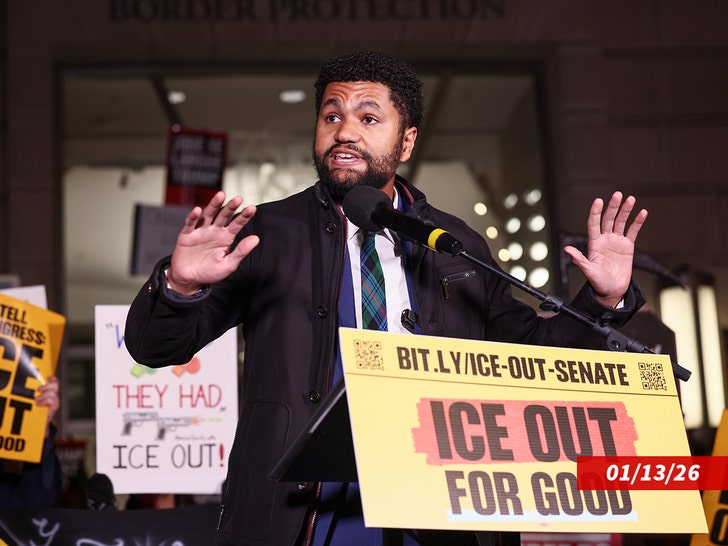 Maxwell-Alejandro-Frost-Sub-Getty-1