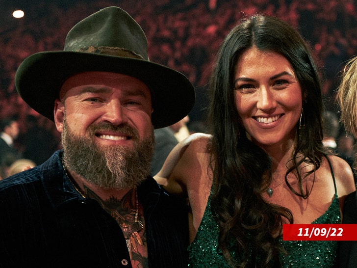 Zac-Brown-e-Kelly-Yazdi-sub-getty-1