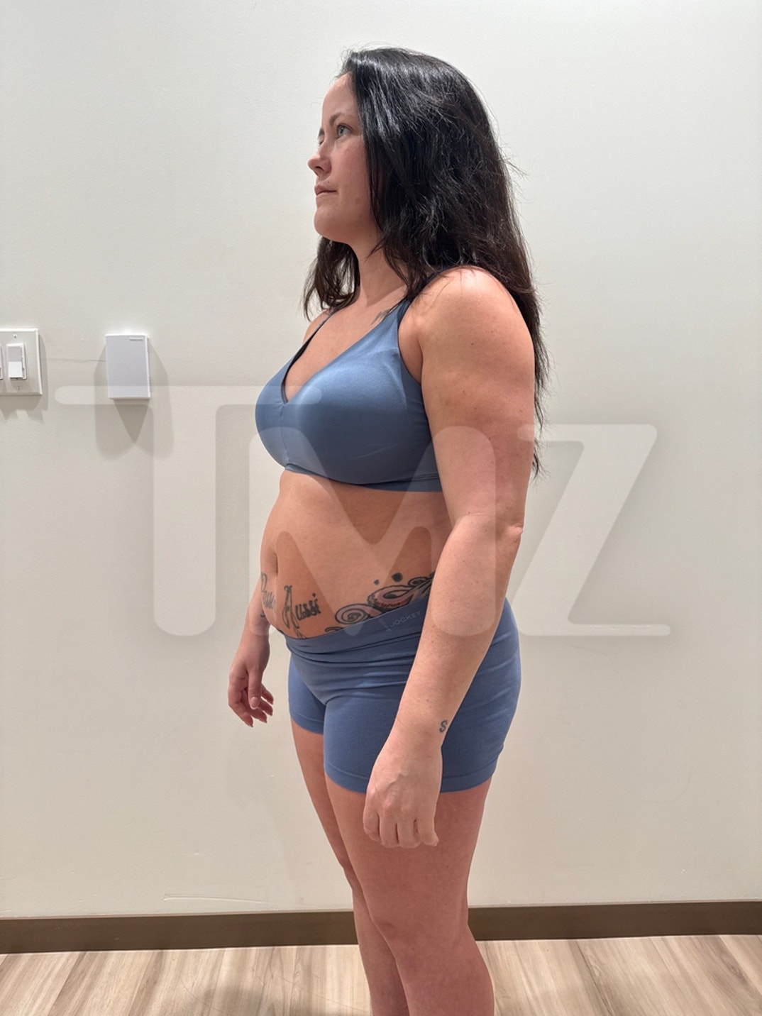 Janelle Evans Mommy Makeover BEFORE  5