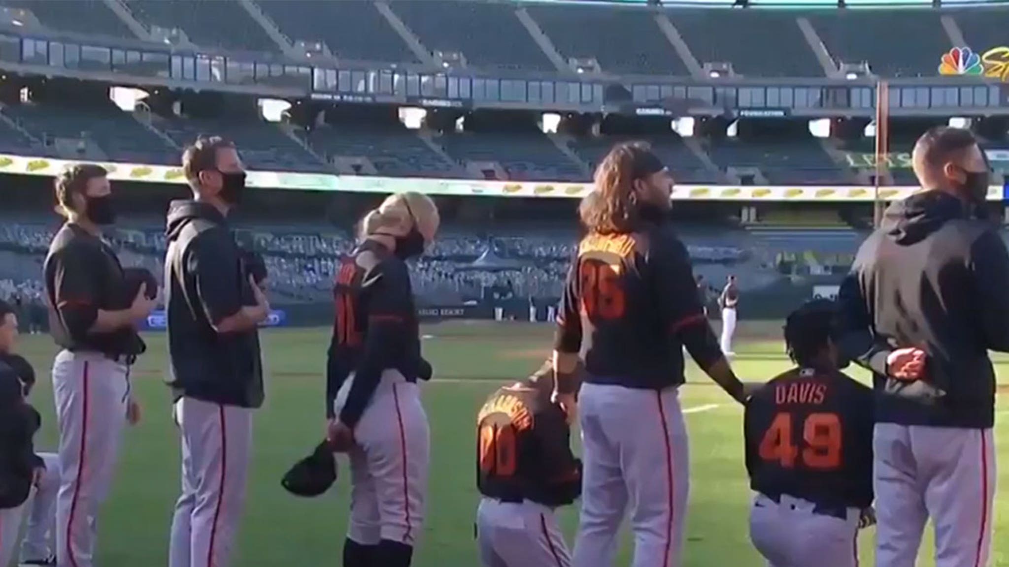 S.F. Giants Players & Coaches Kneel For Anthem, Trump Calls It 'Great  Disrespect