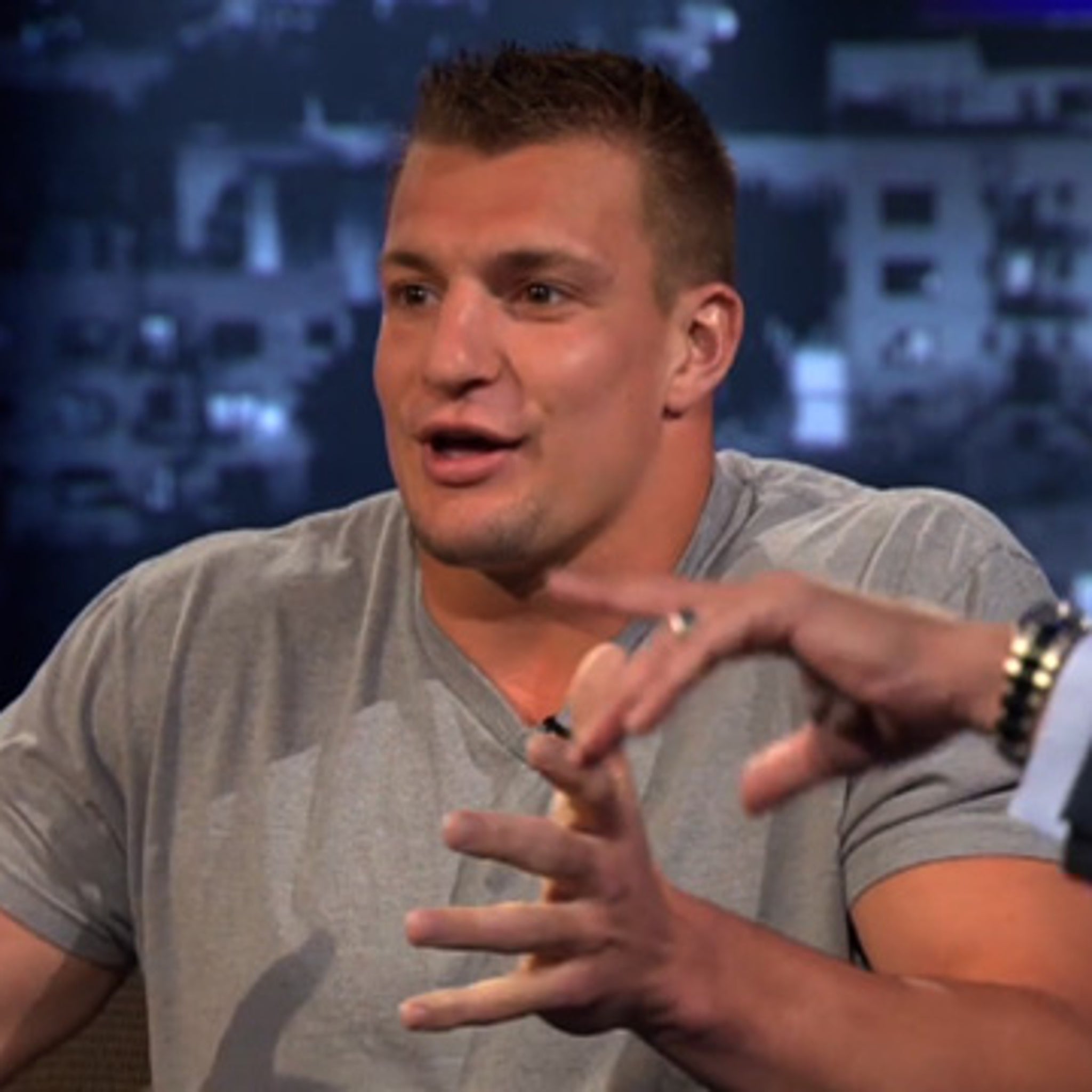 Welcome to the Wolf Pack, Rob Gronkowski!