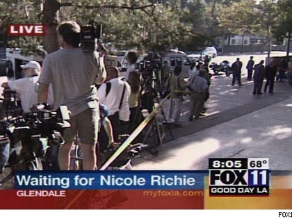 0727_nicole_richie_group_fox-1