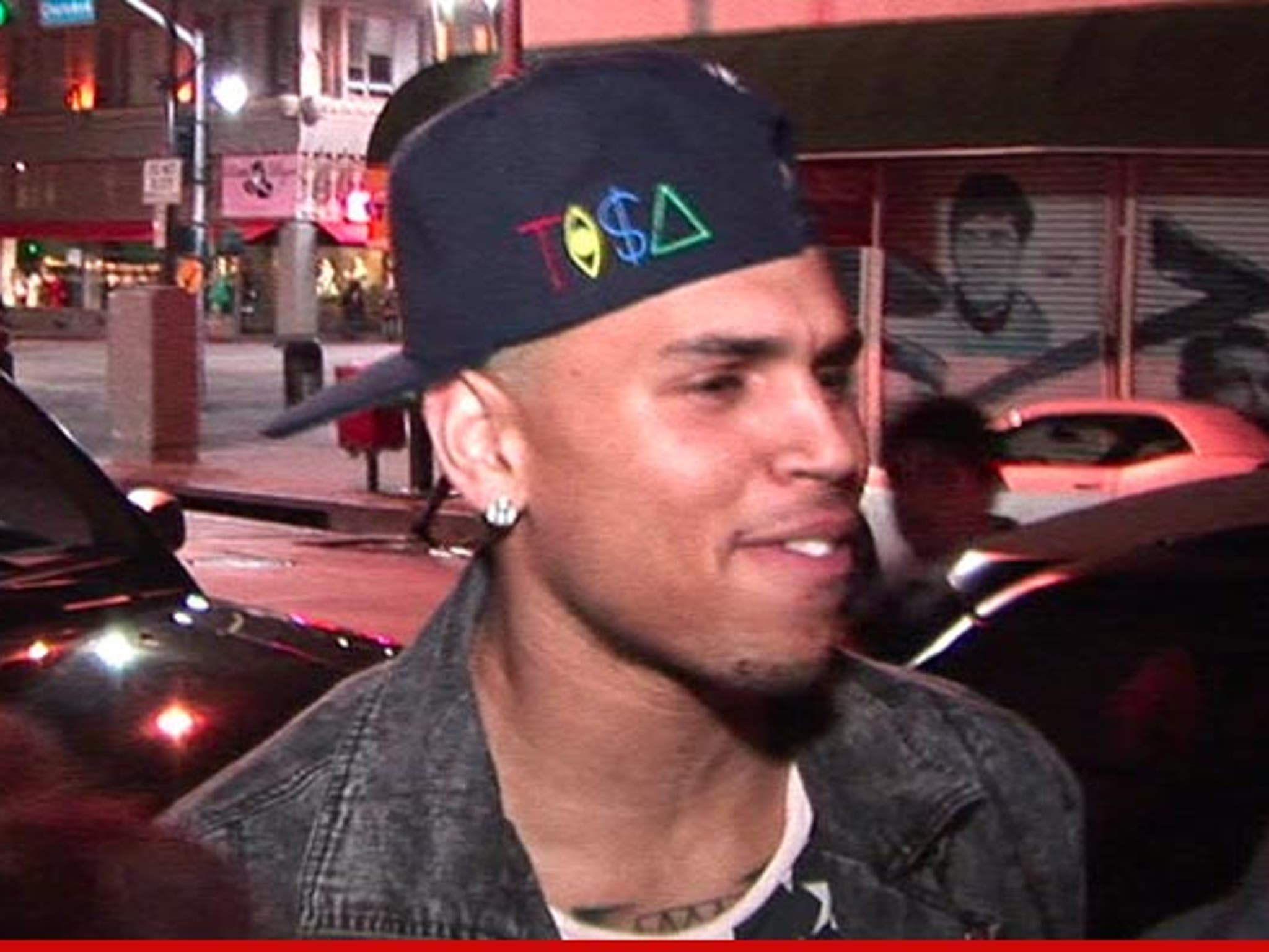Chris Brown spotted last night in LA 📸