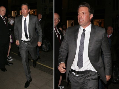 0804-disheveled-ben-affleck-zipper-pants-GETTY-02