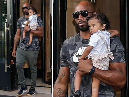 0619_kobe_bryant_and_baby_MEGA