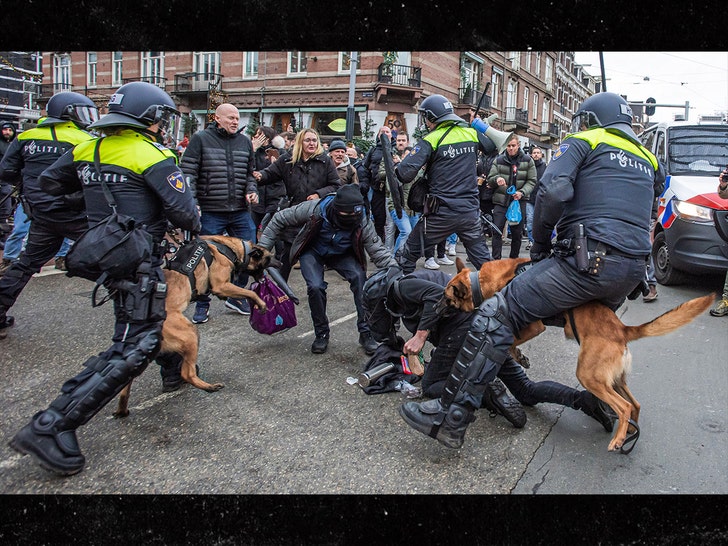 amsterdam anti vax protest