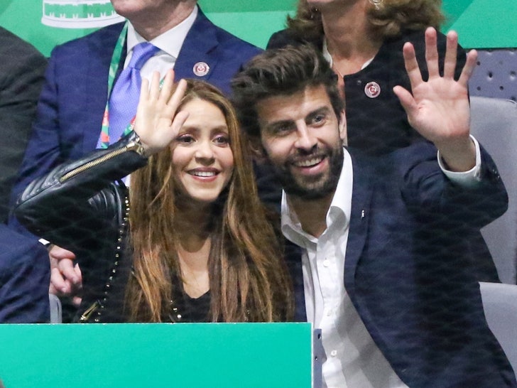 Shakira and Gerard Pique -- Happier Times