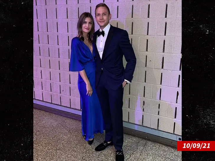 max miller Emily Moreno sub swipe