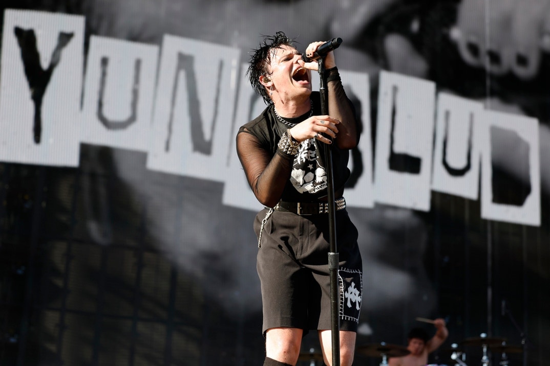 Yungblud On Stage 6