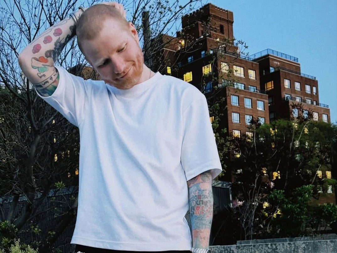 Ed Sheeran debuted a new hairdo this week ... he's gone full-on buzzcut! The musician took to Instagram to declare his desire for a fresh start and new beginnings.