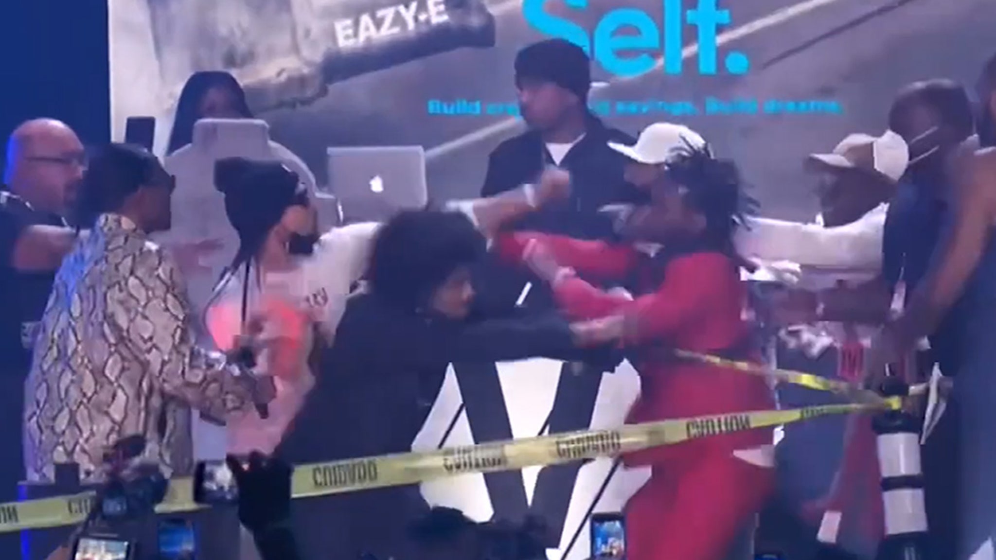 Fight Breaks Out During Bone Thugs-N-Harmony and Three 6 Mafia Verzuz Battle - TMZ