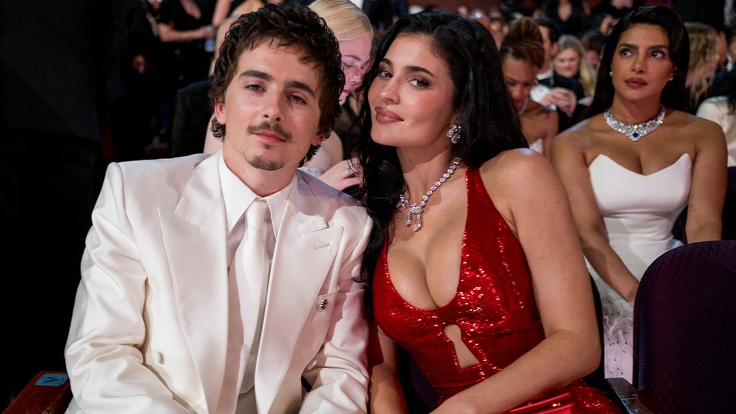 0315-Kylie-Jenner-Timothee-Chalamet-BTS-PRIMARY