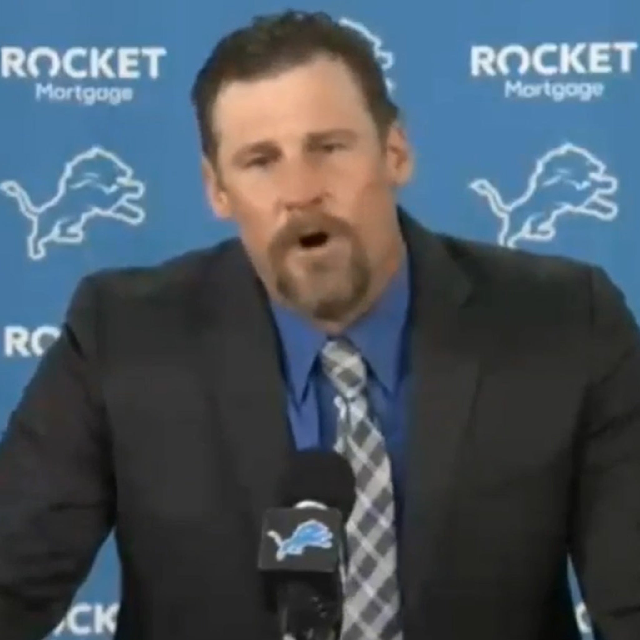 New Lions Coach Dan Campbell Gives Fiery Intro Speech, We'll Bite Off Knee  Caps!