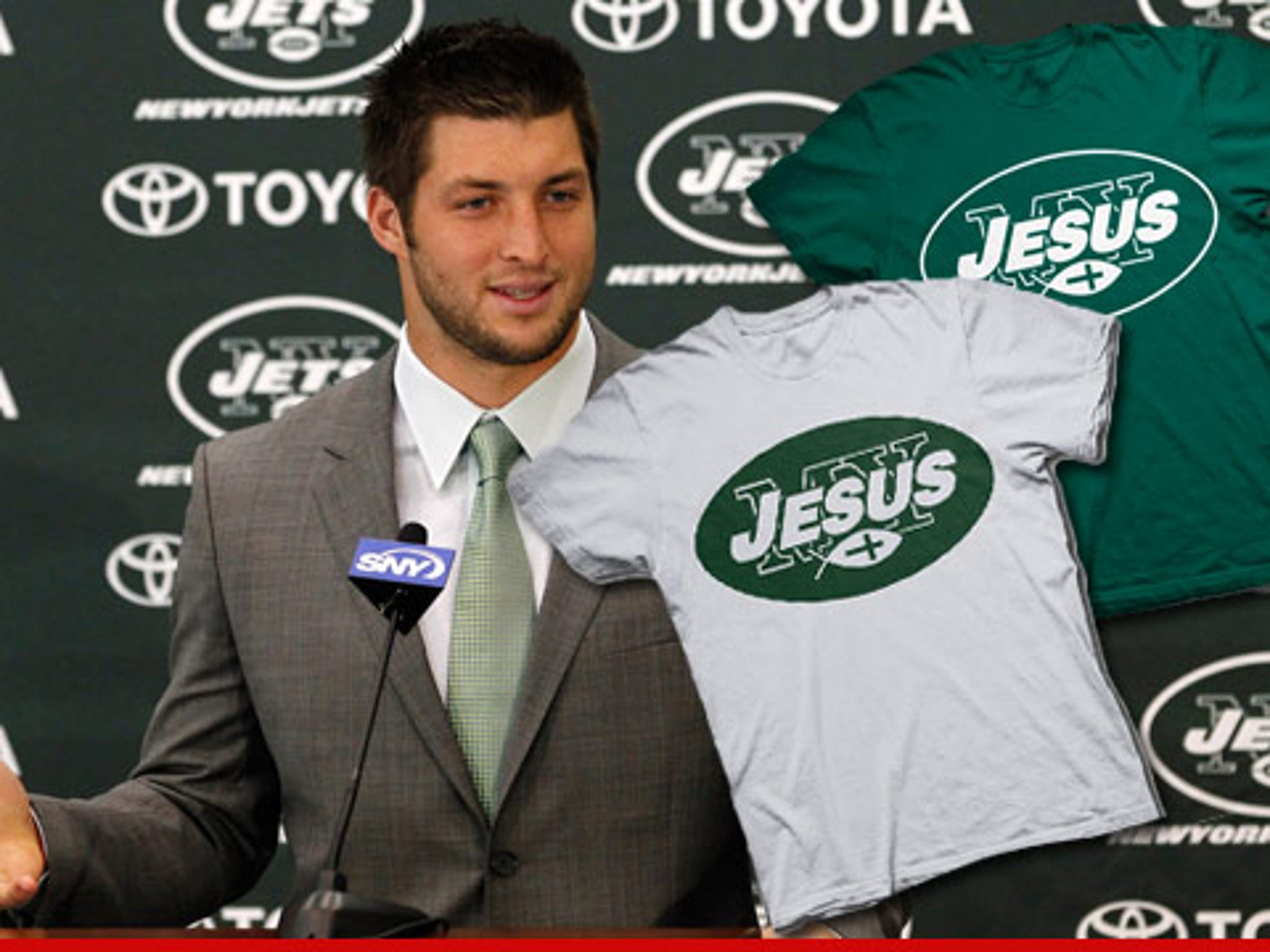 Tim Tebow Jesus Jerseys Draw Mixed Emotions from Holiday Shoppers