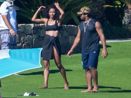 1115-russell-wilson-ciara-cabo-vacation-photos-primary